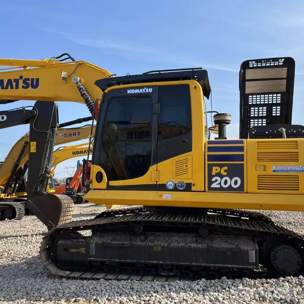 Komatsu PC 200 Paletli ekskavatörler