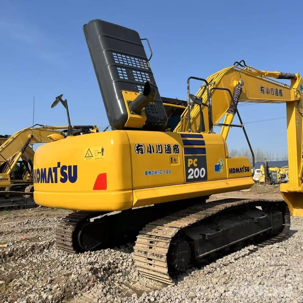 Komatsu PC 200 Paletli ekskavatörler