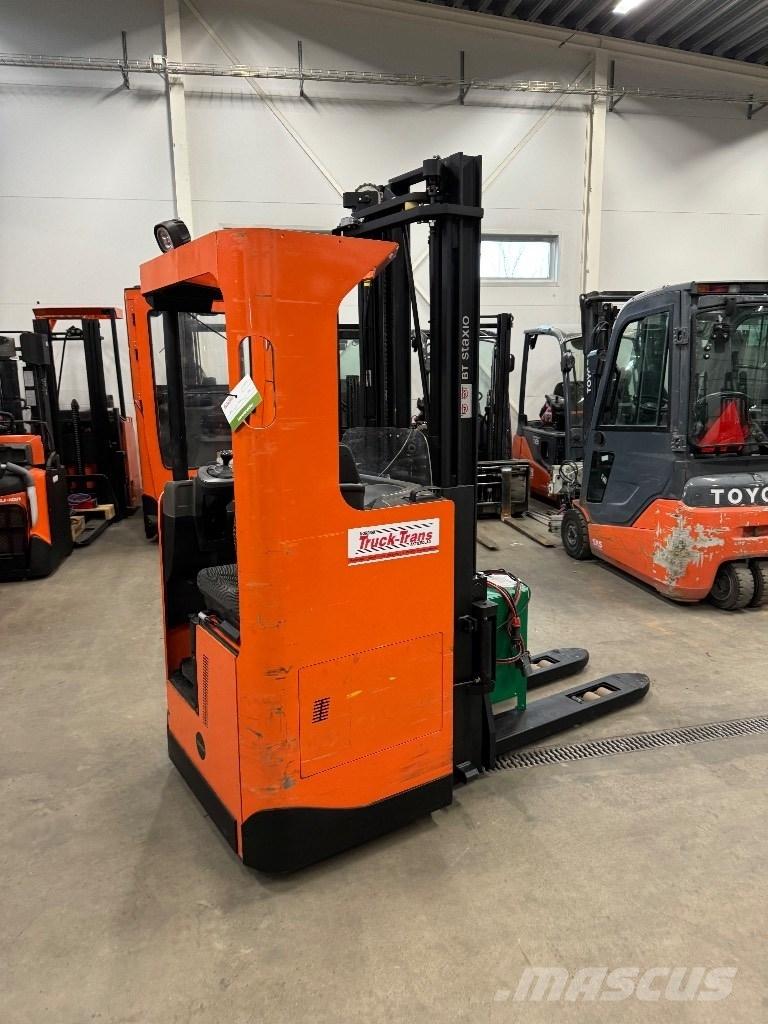 Toyota SRE135L Akülü depo ekipmanları