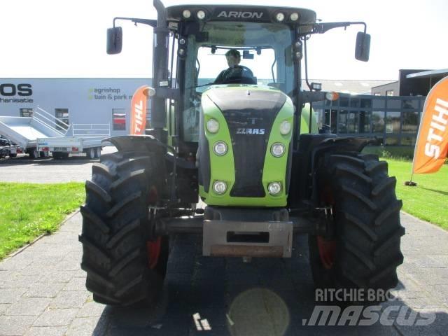 CLAAS Arion 520 Traktörler