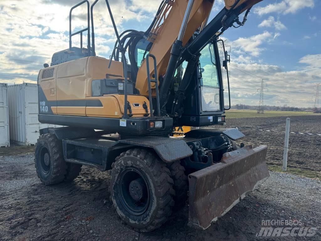 Hyundai HW140 Lastik tekerli ekskavatörler