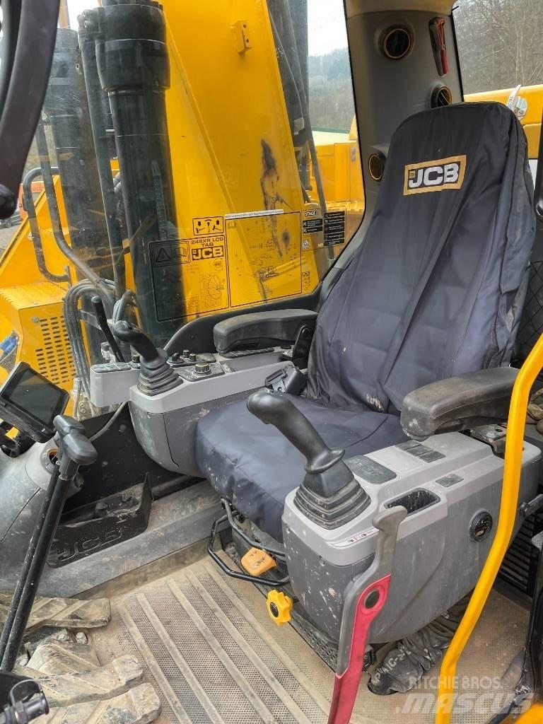 JCB 245 XR Paletli ekskavatörler