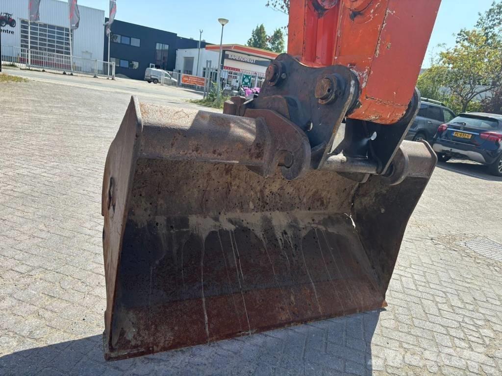 Hitachi ZX 170 W-3 Lastik tekerli ekskavatörler