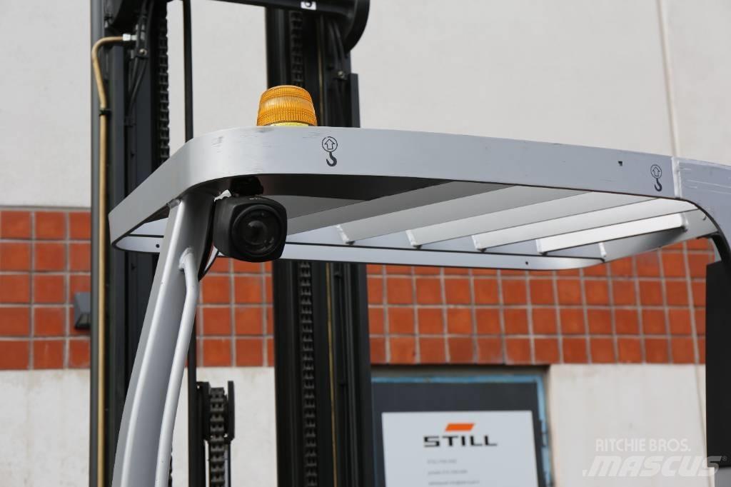 Still FMX-14 Reach truck - depo içi istif araçları