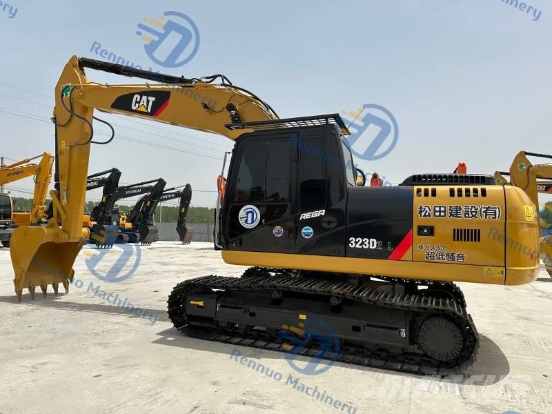 CAT CAT323D2L Paletli ekskavatörler