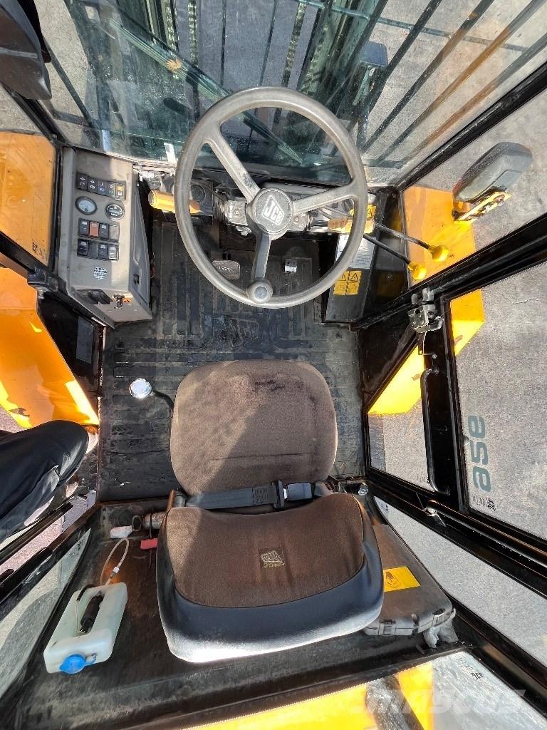 JCB 926 RTFL Arazi tipi forklift