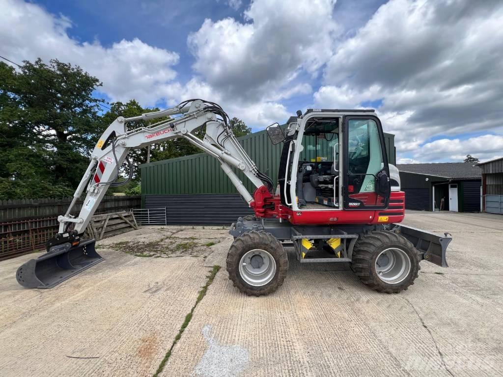 Takeuchi 295w Lastik tekerli ekskavatörler