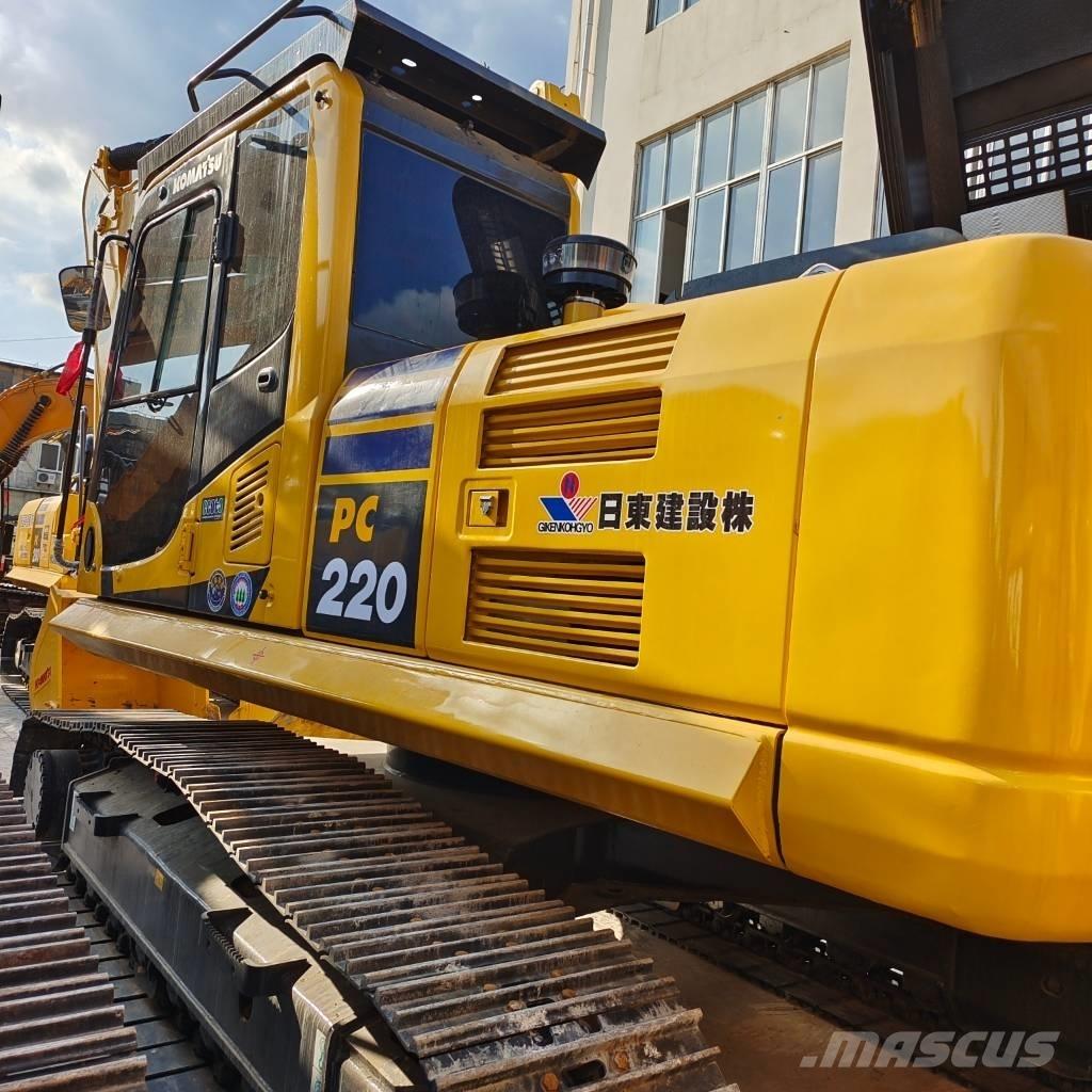 Komatsu PC 220-7 Paletli ekskavatörler
