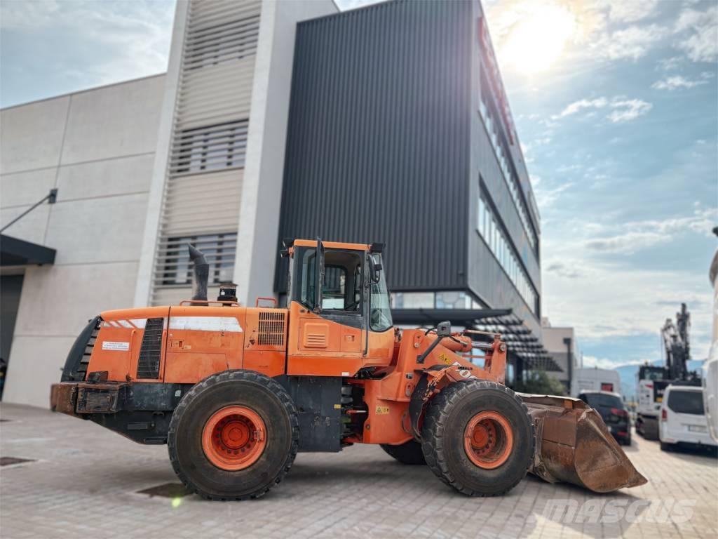 Doosan DL 300 Tekerlekli yükleyiciler