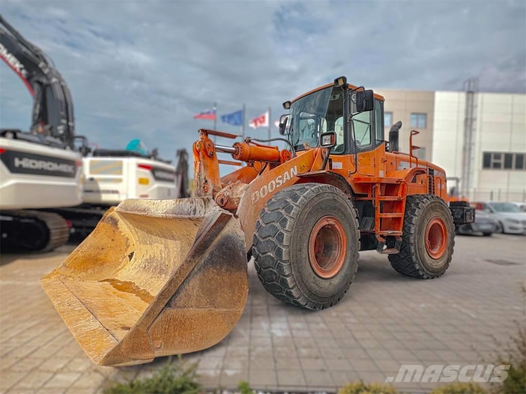 Doosan DL 300 Tekerlekli yükleyiciler