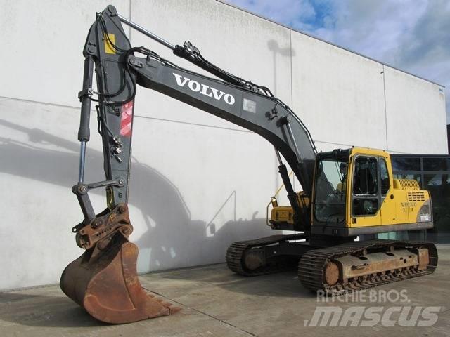 Volvo EC 210 B LC Paletli ekskavatörler