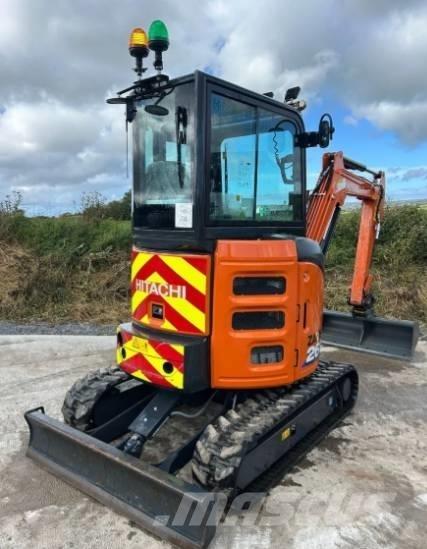 Hitachi Zaxis 26 U Mini ekskavatörler, 7 tona dek