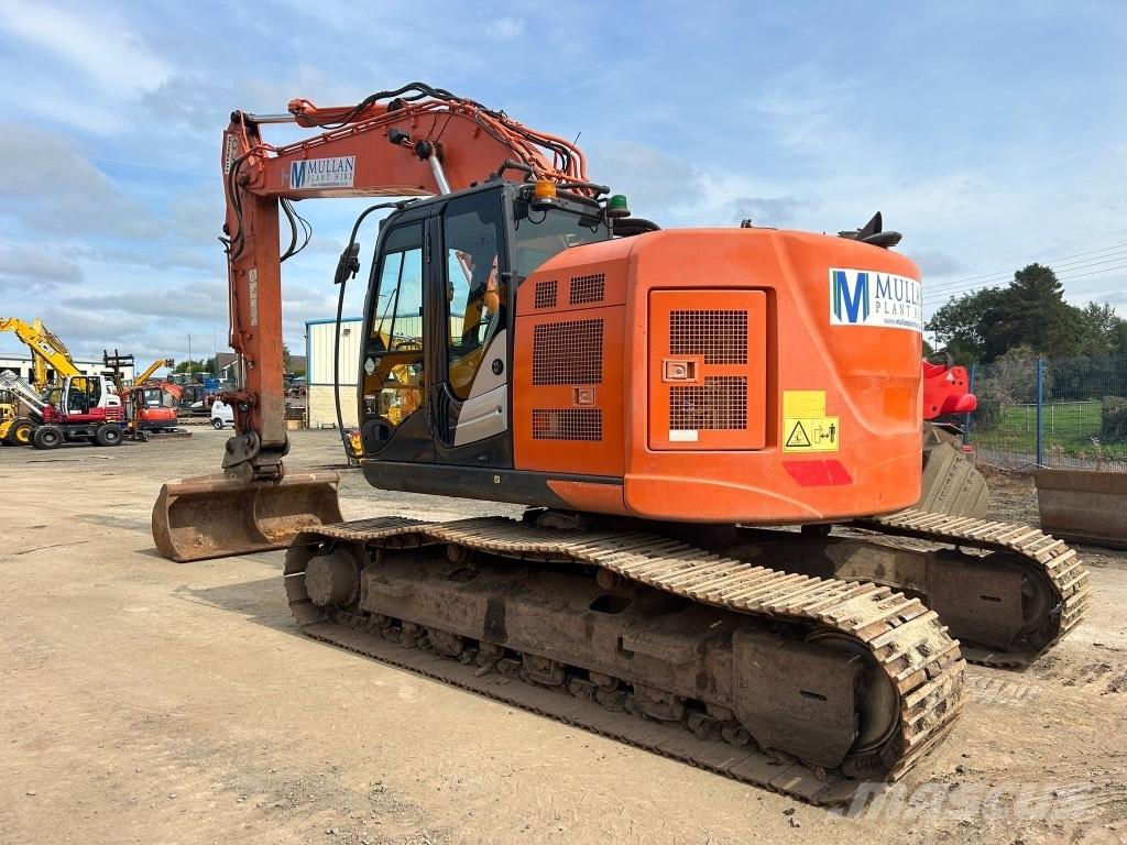 Hitachi ZX225 USLC-6 Paletli ekskavatörler
