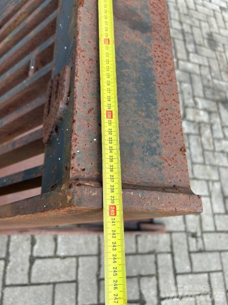 Volvo Puin Bak Elekli kepçeler