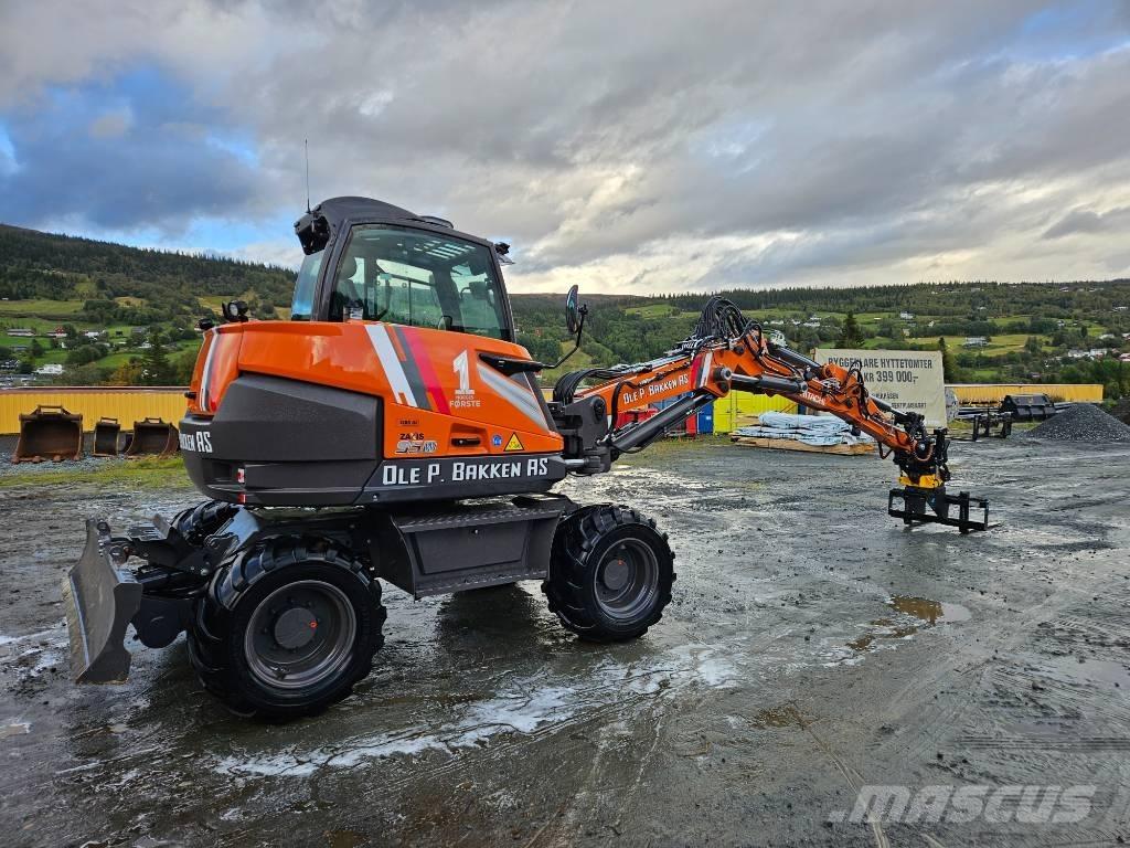 Hitachi ZX 95 W-7 Lastik tekerli ekskavatörler