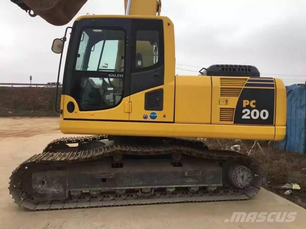Komatsu PC 200-8 Paletli ekskavatörler