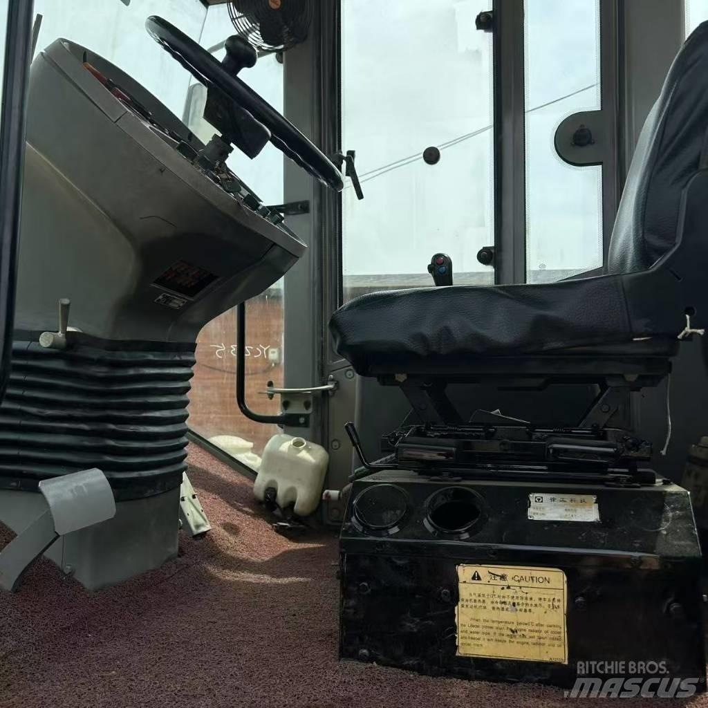 XCMG XS 223 J Tek tamburlu silindirler
