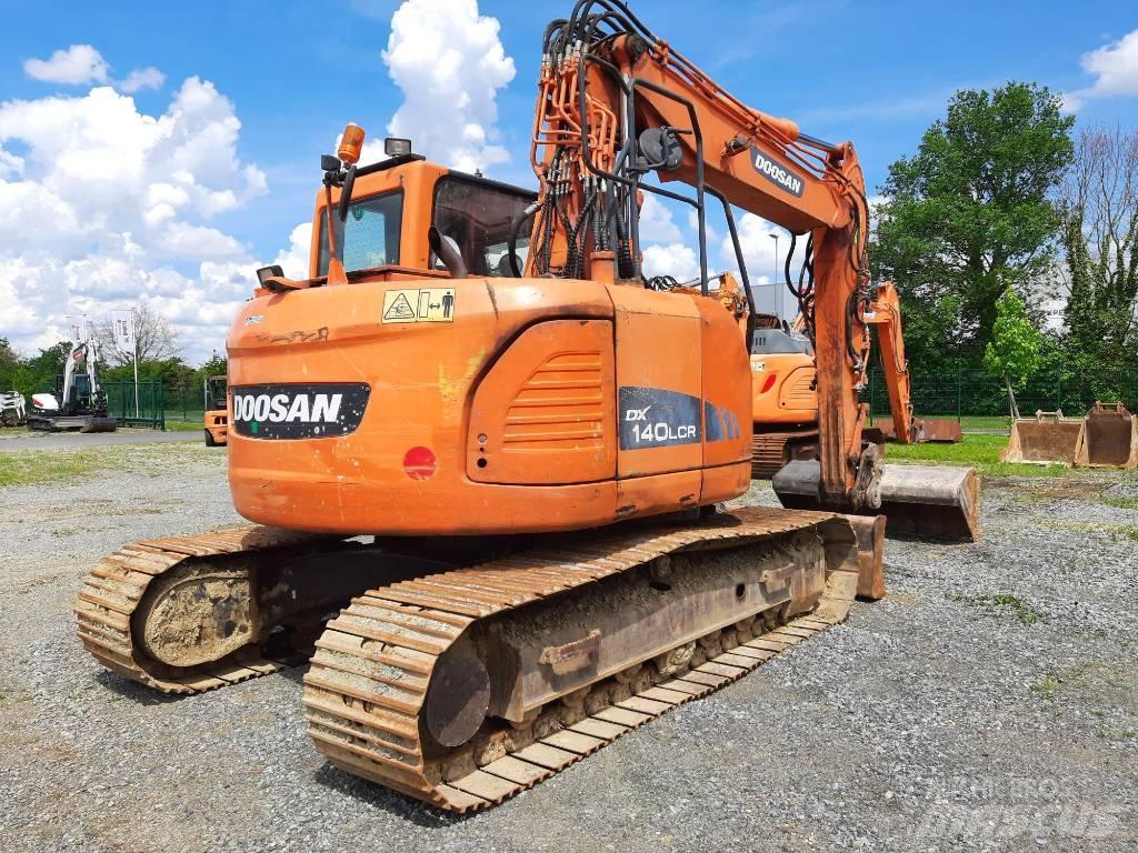 Doosan DX 140 LCR-3 Paletli ekskavatörler