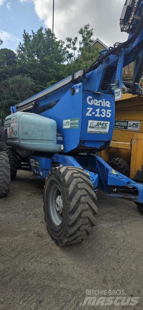 Genie Z 135/70 Körüklü personel platformları