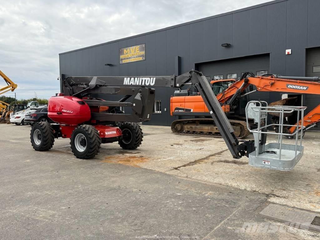 Manitou ATJ 200 Teleskopik personel platformları