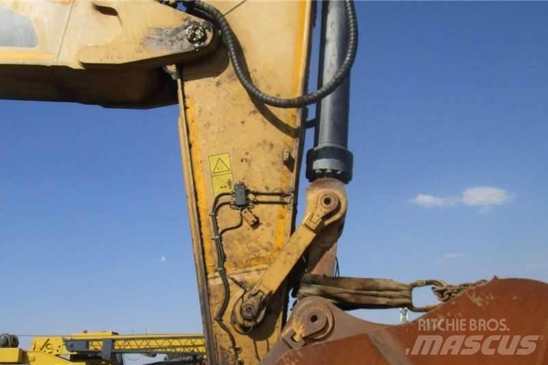 CAT 374FL Mini ekskavatörler, 7 tona dek