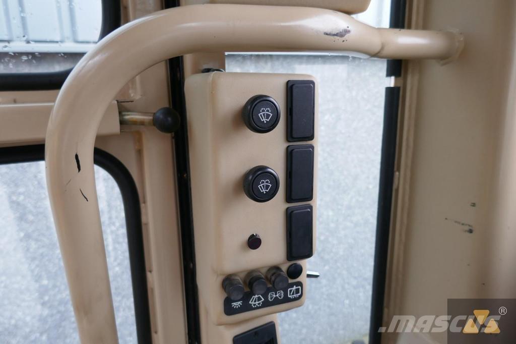 CAT 140H Ex-army Greyderler