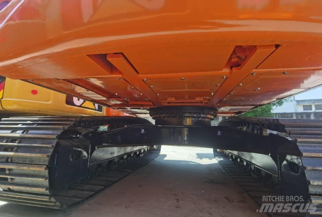 Doosan DX 225 LC Paletli ekskavatörler