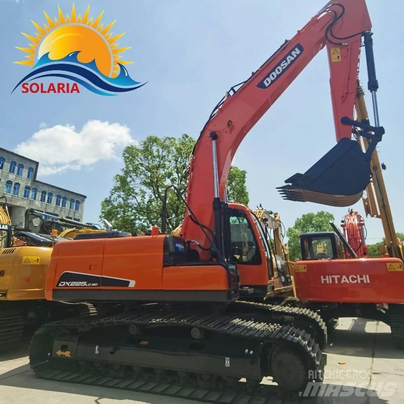 Doosan DX 225 LC Paletli ekskavatörler