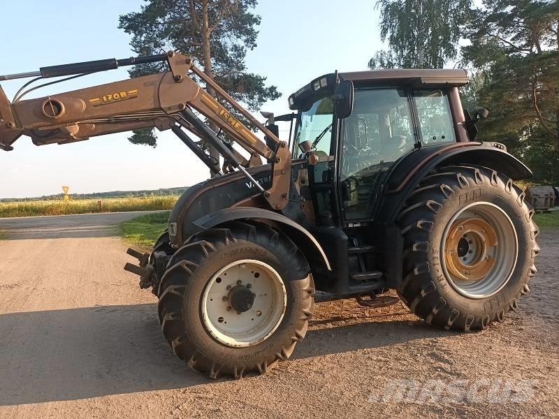 Valtra N 141 Traktörler