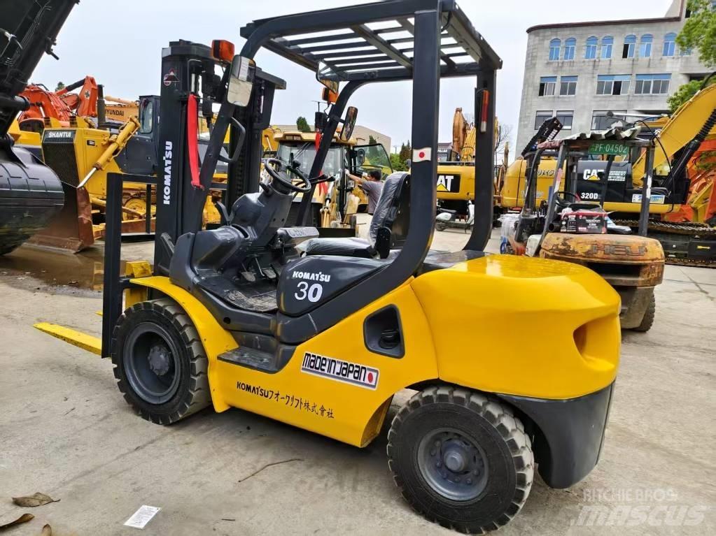 Komatsu FD 30 T-17 Dizel forkliftler
