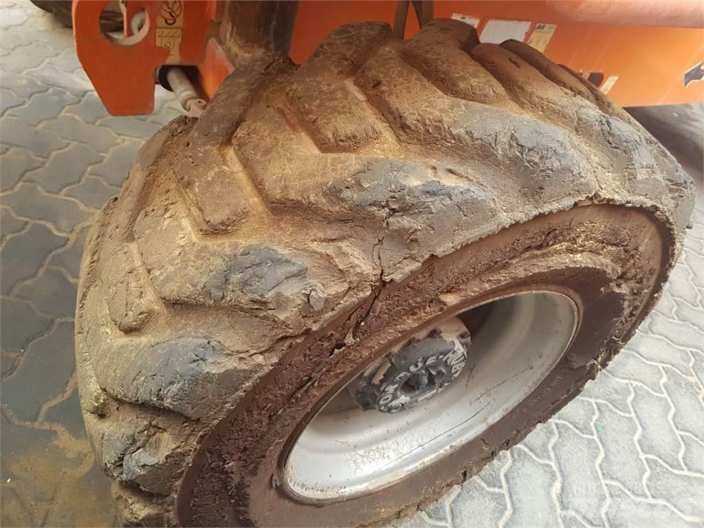 JLG 460SJ Teleskopik personel platformları