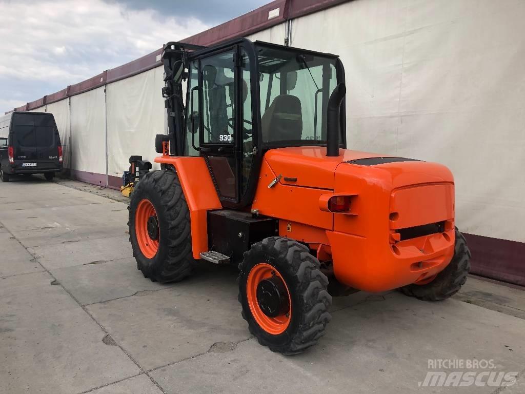 JCB 930-4 Arazi tipi forklift
