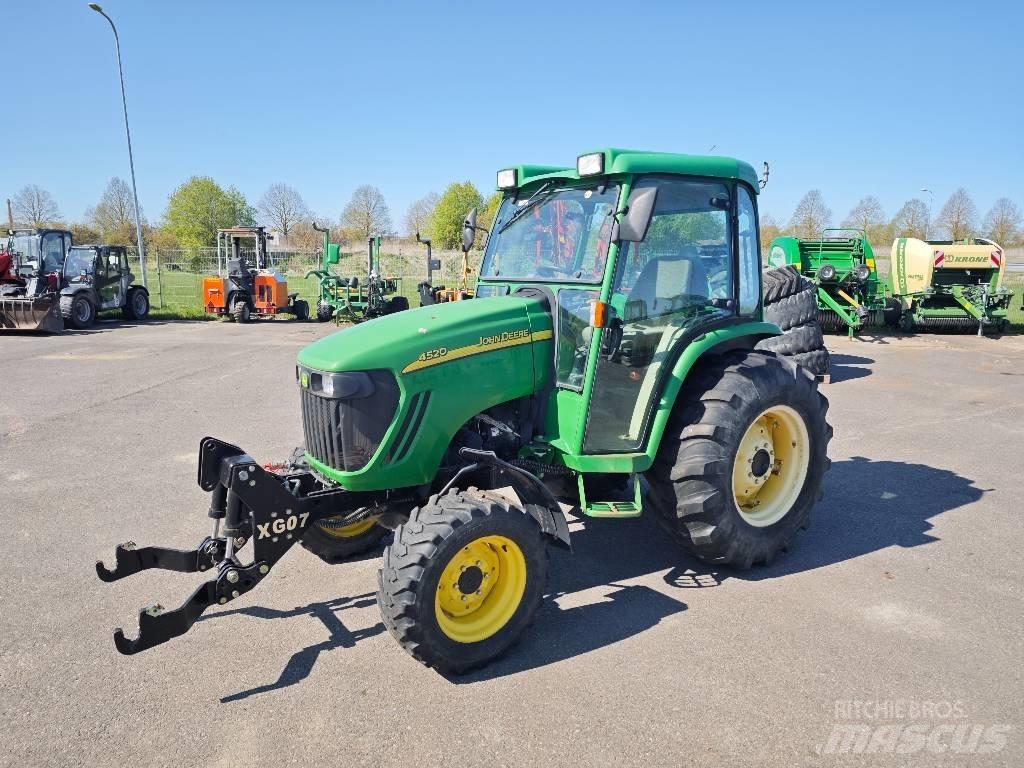 John Deere 4520 Traktörler