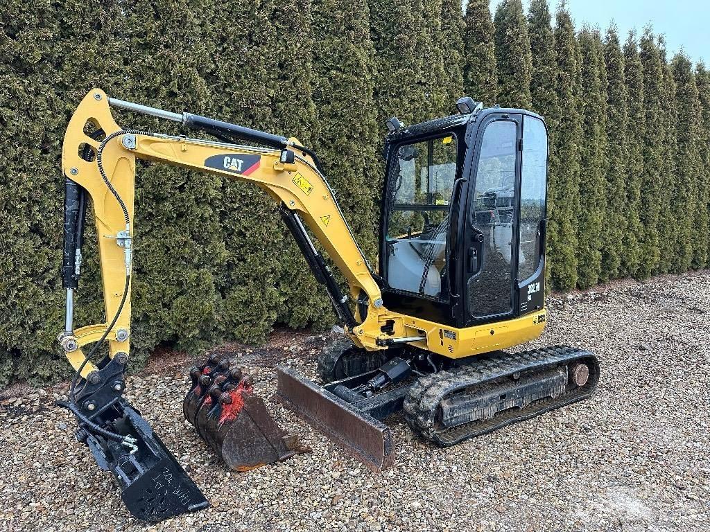 CAT 302.7 D CR Mini ekskavatörler, 7 tona dek