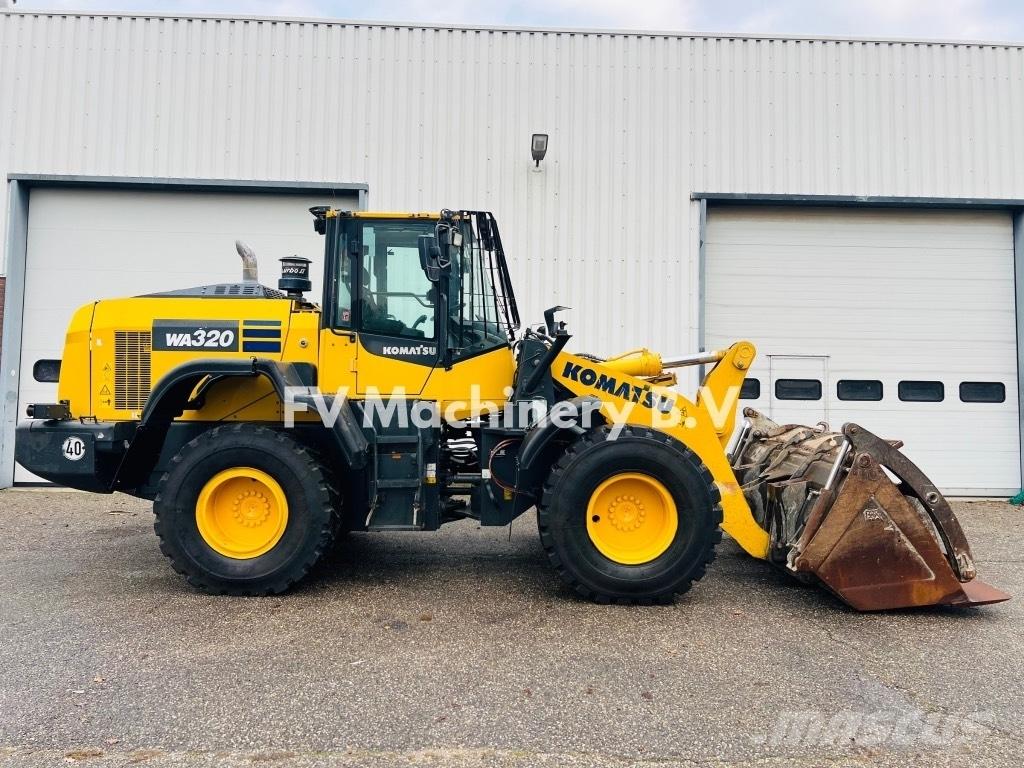 Komatsu WA320 Tekerlekli yükleyiciler