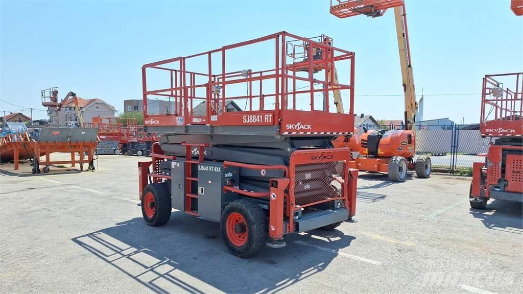 SkyJack 8841RT Makasli platformlar