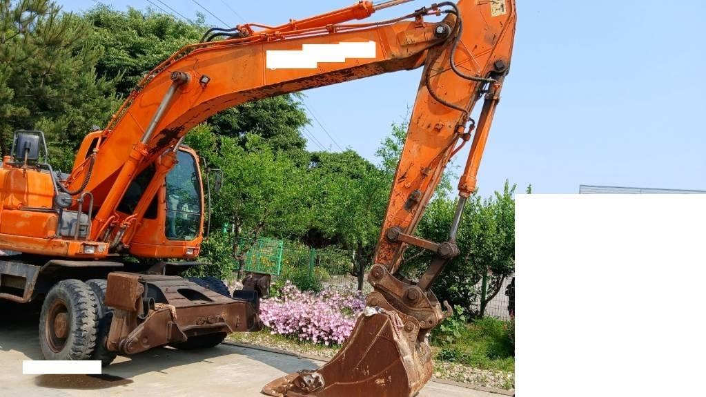 Doosan DX 210 W Lastik tekerli ekskavatörler