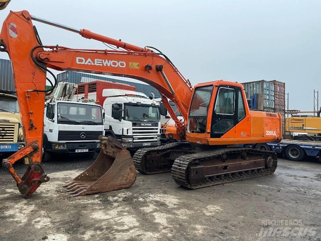 Daewoo Solar 220 LC Paletli ekskavatörler