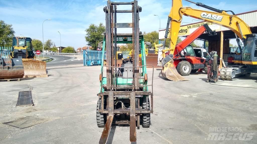 Mitsubishi FD 25 N Dizel forkliftler