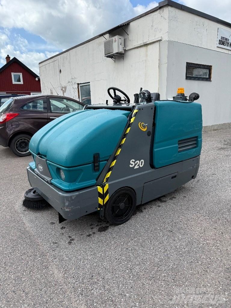 Tennant S20 İç mekan süpürme makineleri