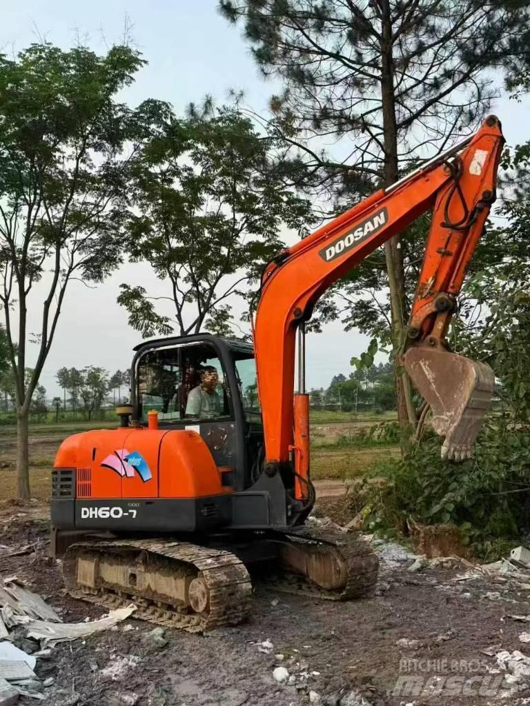 Doosan DH 60-7 Mini ekskavatörler, 7 tona dek