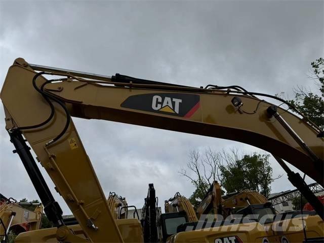 CAT 320 D2 L Paletli ekskavatörler