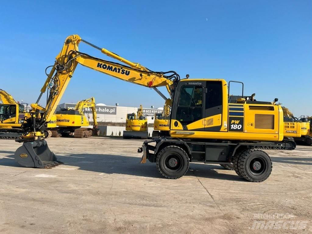 Komatsu PW 180-11 Lastik tekerli ekskavatörler