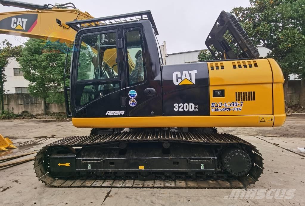 CAT 320d2 Paletli ekskavatörler