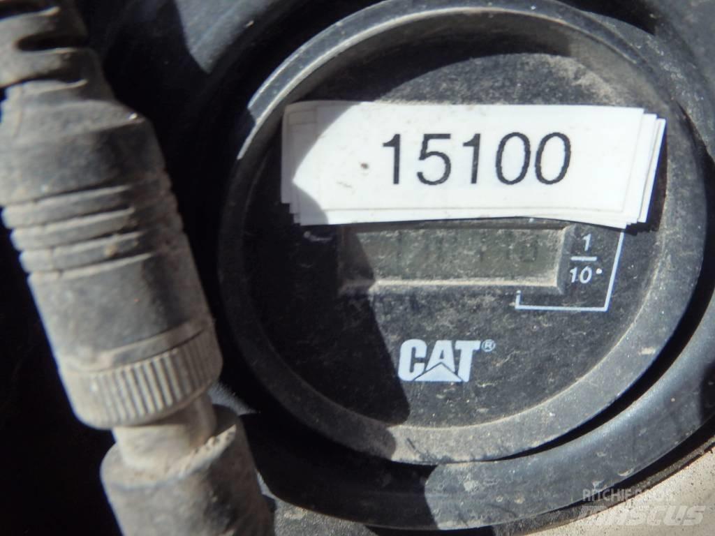 CAT M 313 C 4x4 Lastik tekerli ekskavatörler