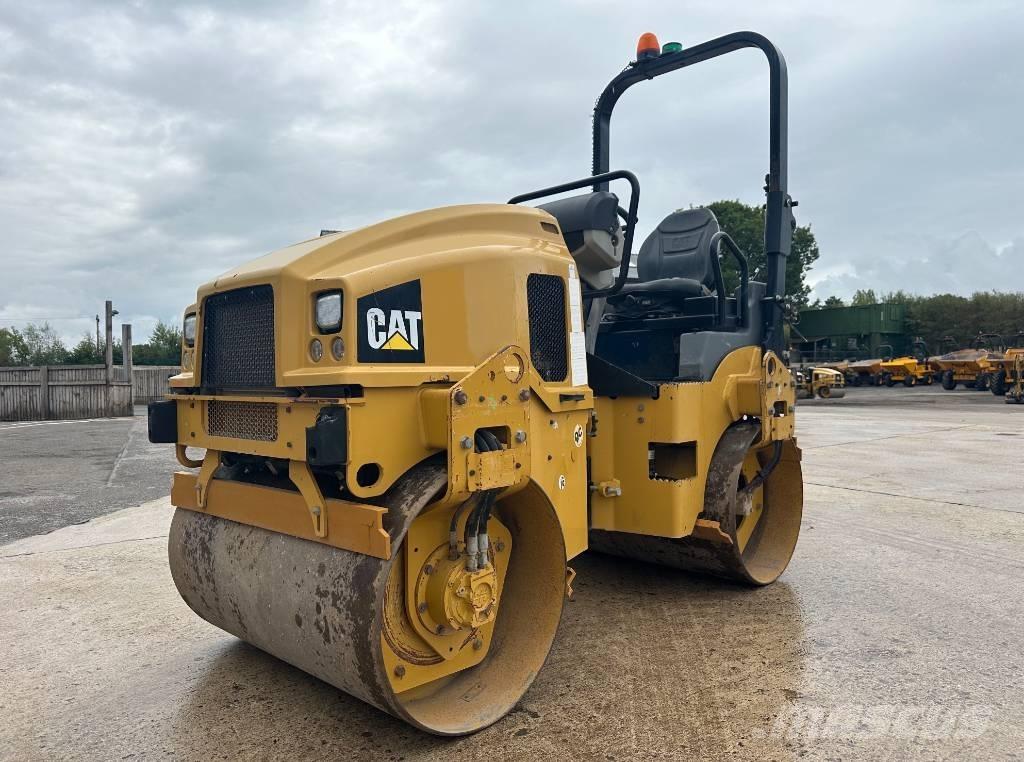 CAT CB 2.7 Çift tamburlu silindirler