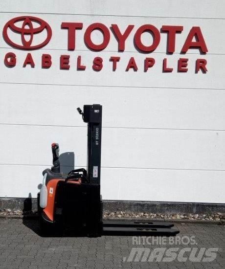 Toyota SPE140L Yaya kumandali istif makinasi
