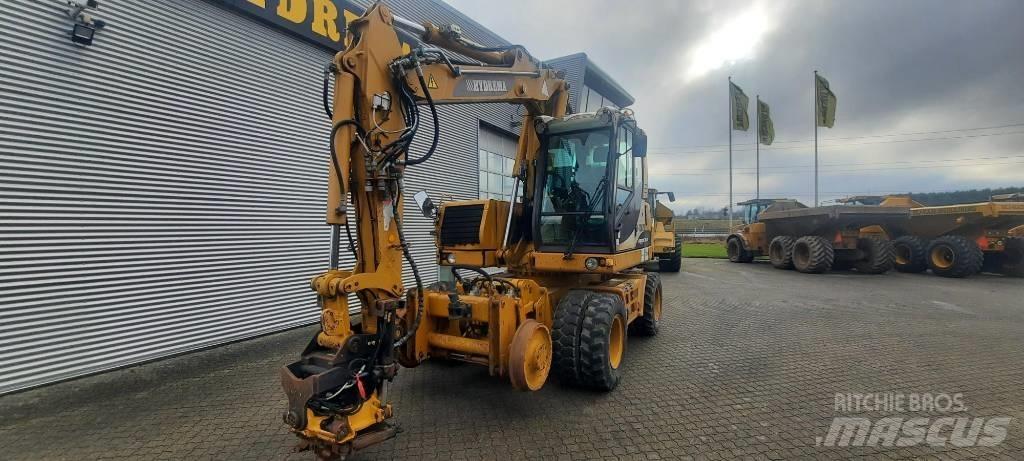 Hydrema M1600C2 Lastik tekerli ekskavatörler