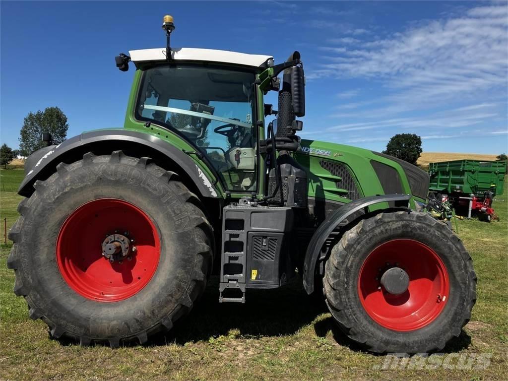 Fendt 828 Vario Traktörler