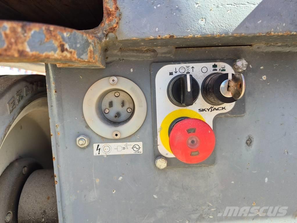 SkyJack SJ 4632 Makasli platformlar